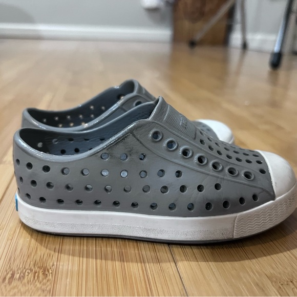 Native Jefferson shoes size 8 Toddler - Picture 6 of 6